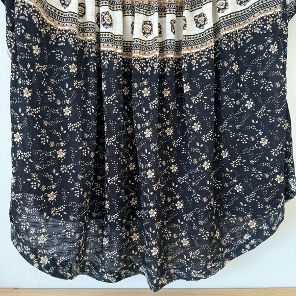 Free People Paisley Tee Shirt Blouse Black Brown XS - Picture 10 of 14